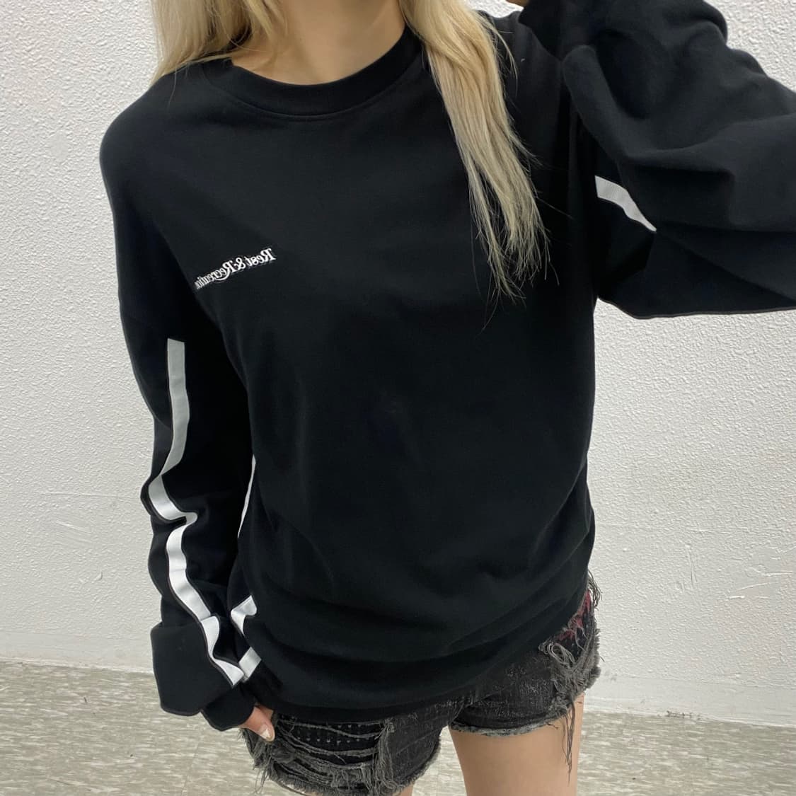 레스트레크레이션 블랙 롱 슬리브 상품이미지1