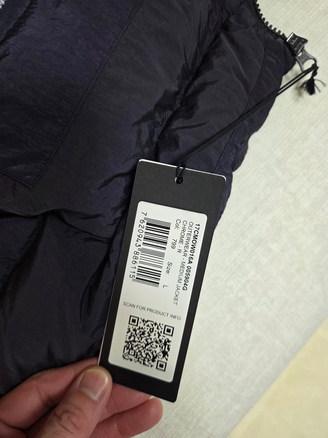 Cp컴퍼니 크롬R 나이트쉐이드 패딩 팝니다(새제품) 상품이미지4