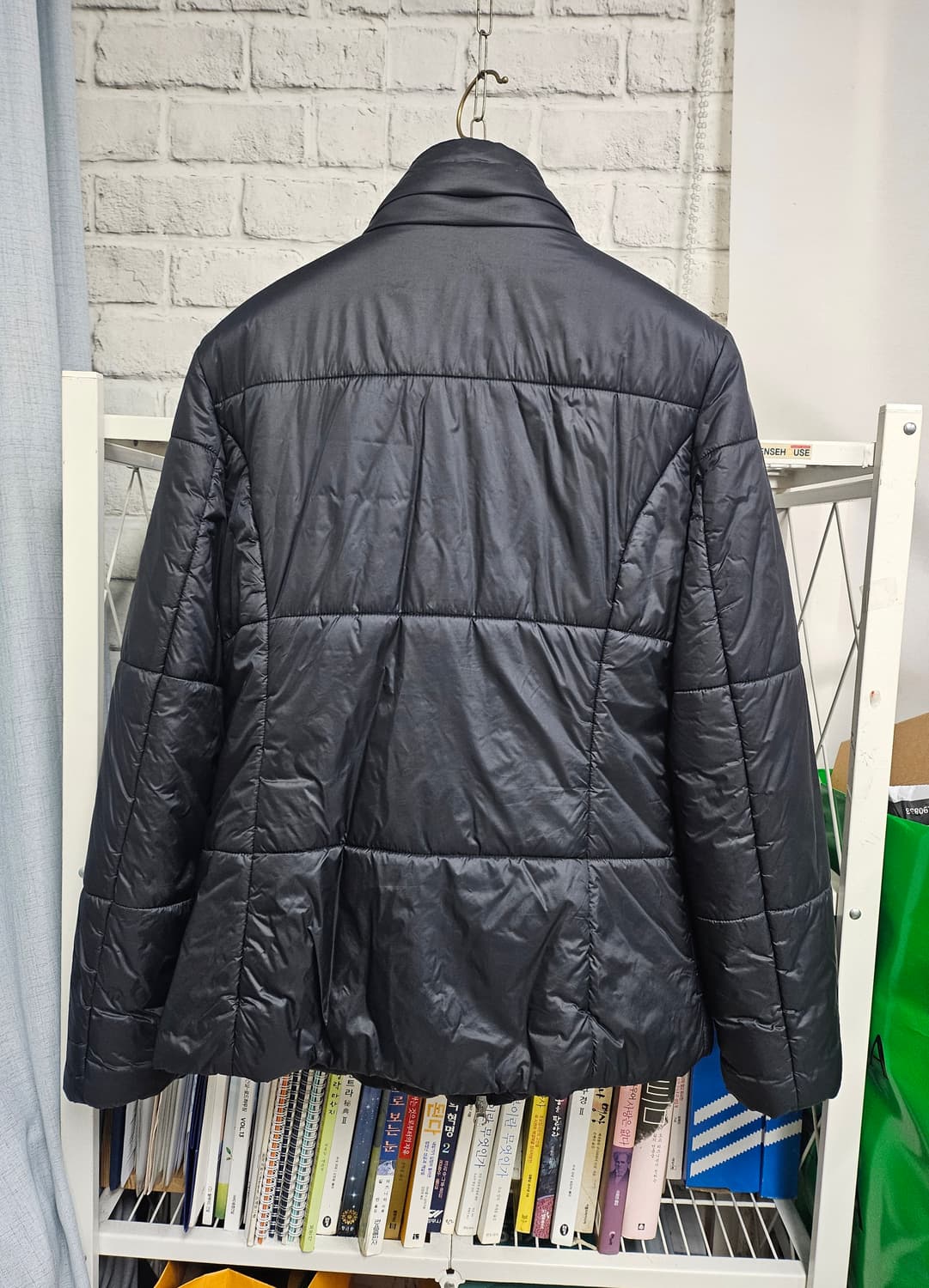 엠포리오아르마니 여성패딩 66 후드 경량패딩 AD05 상품이미지4