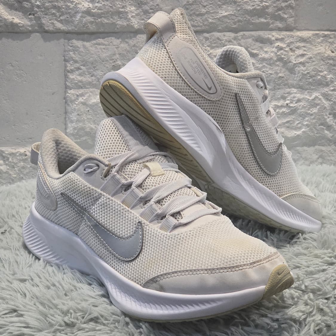 3a-7:나이키 런 스위프트 화이트(23.5cm) 상품이미지4