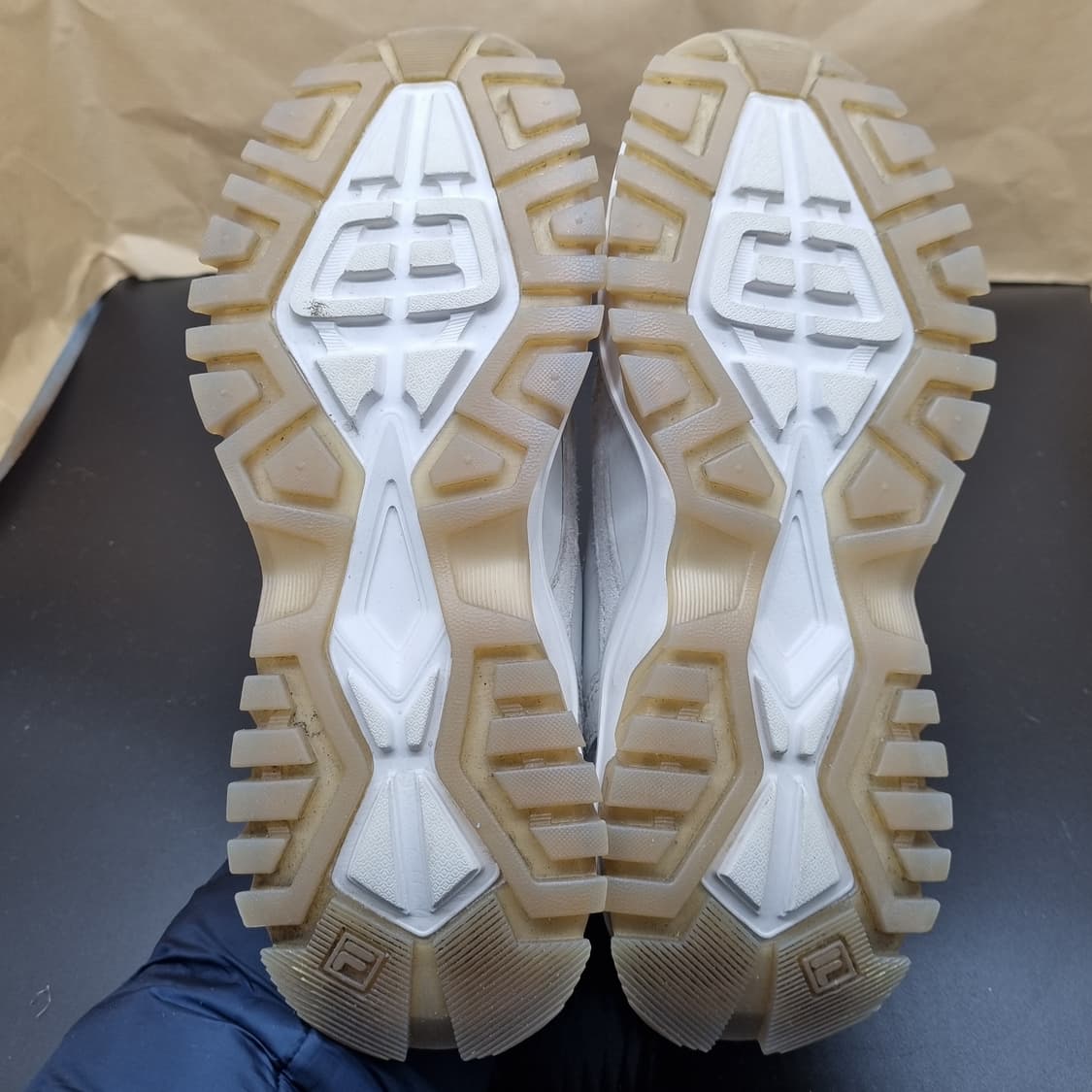 휠라 트랜스포즈3 여성운동화240  상품이미지3