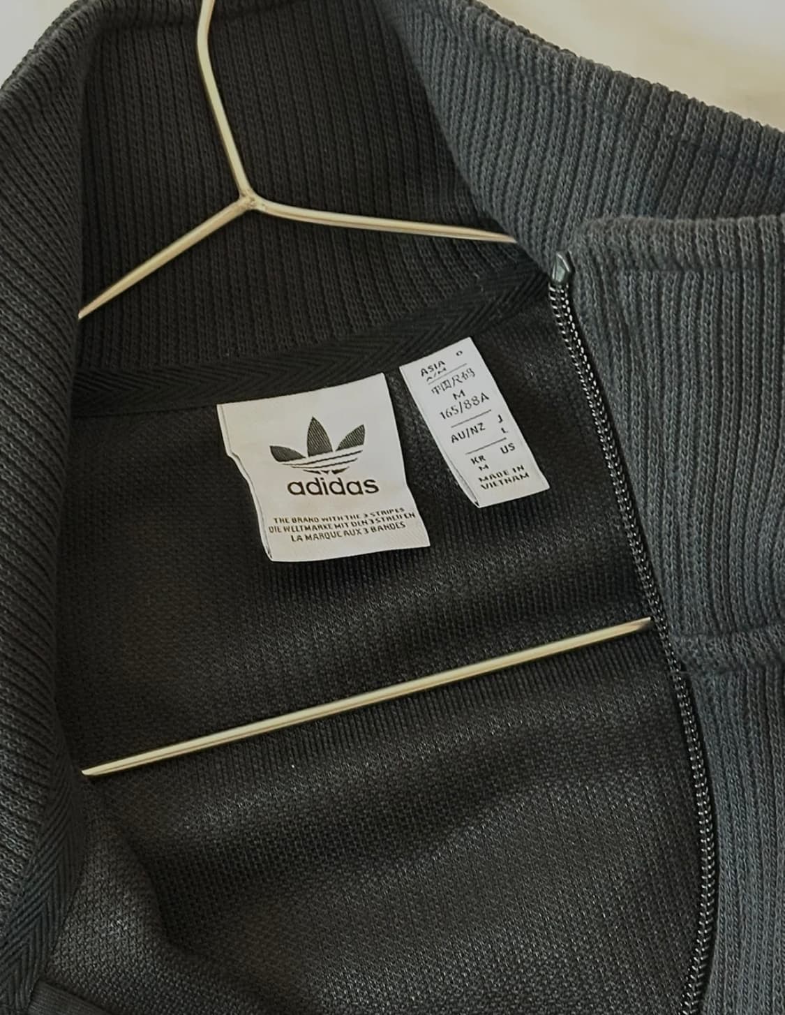 아디다스 파이어버드 니트 탑 - 블랙 / IY7278 상품이미지4