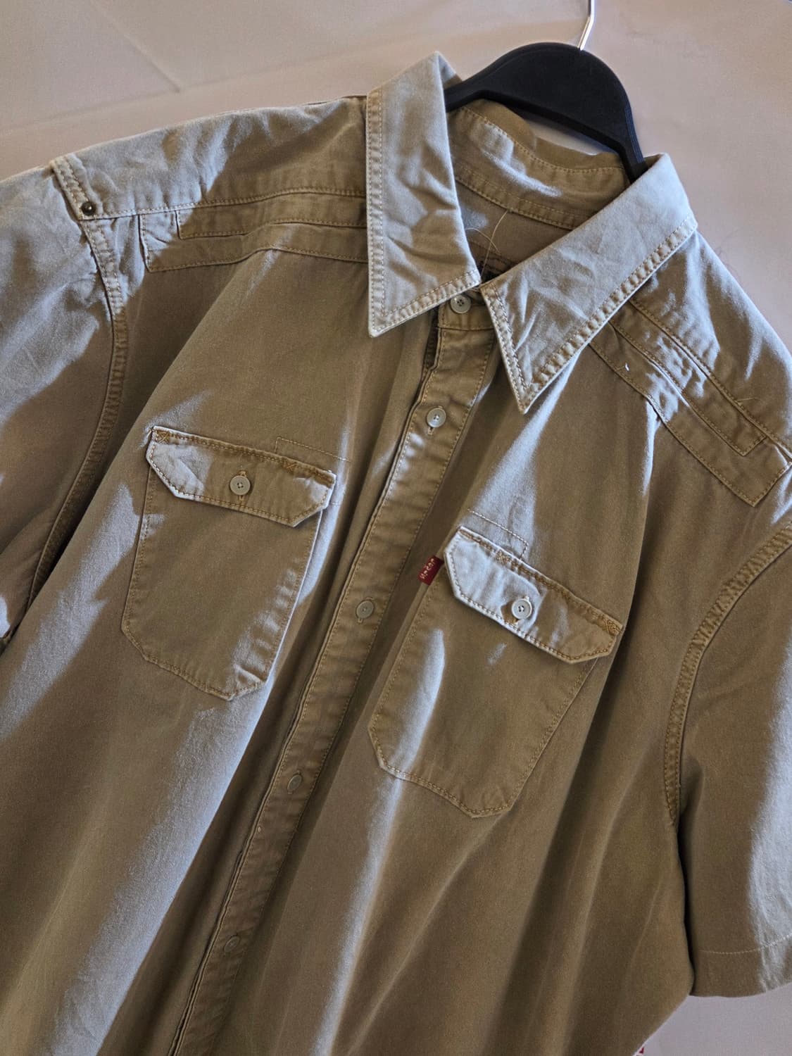 Levis 리바이스 베이지브라운 반팔셔츠 상품이미지1