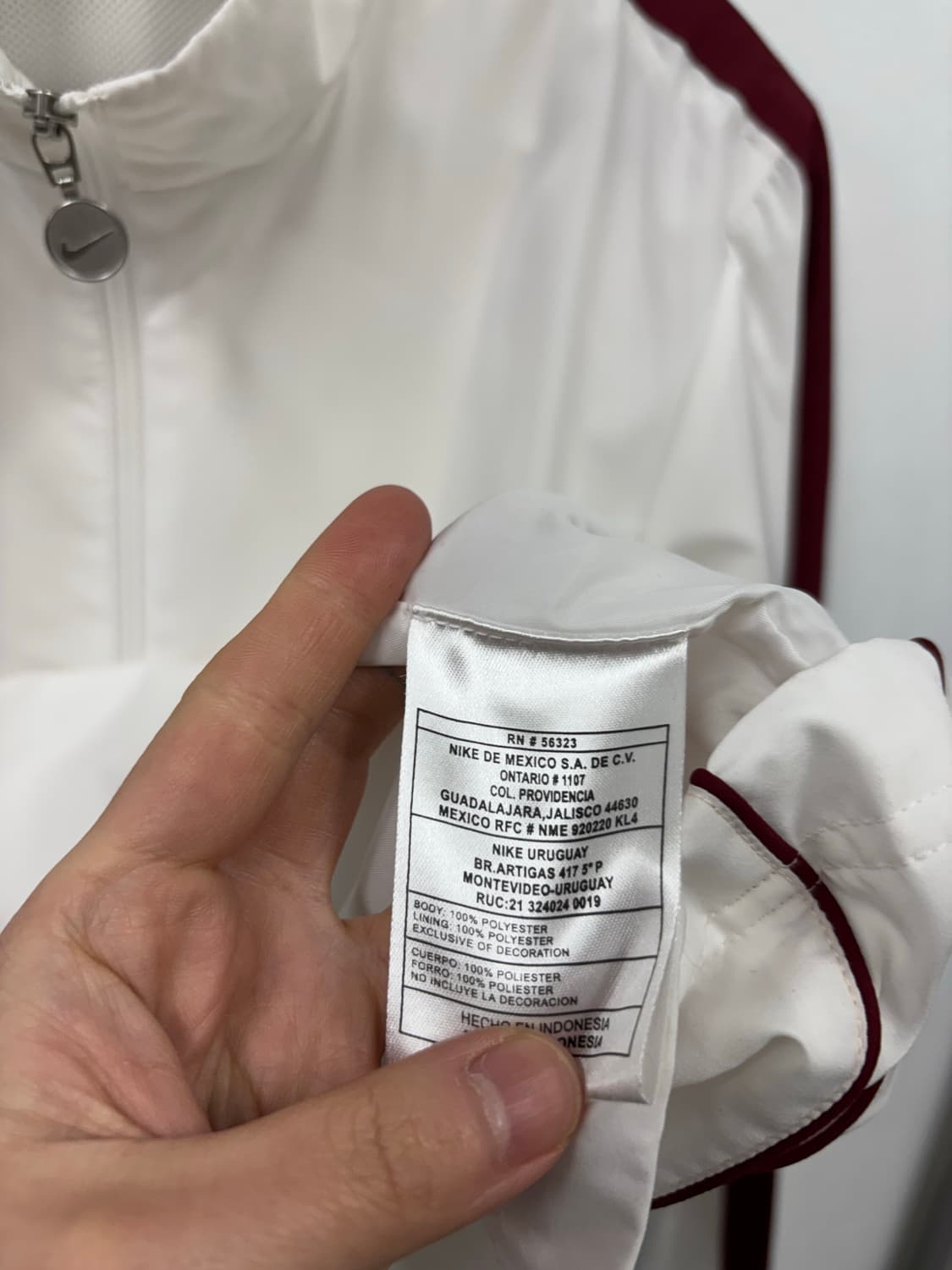 나이키 우먼 바람막이 상품이미지5