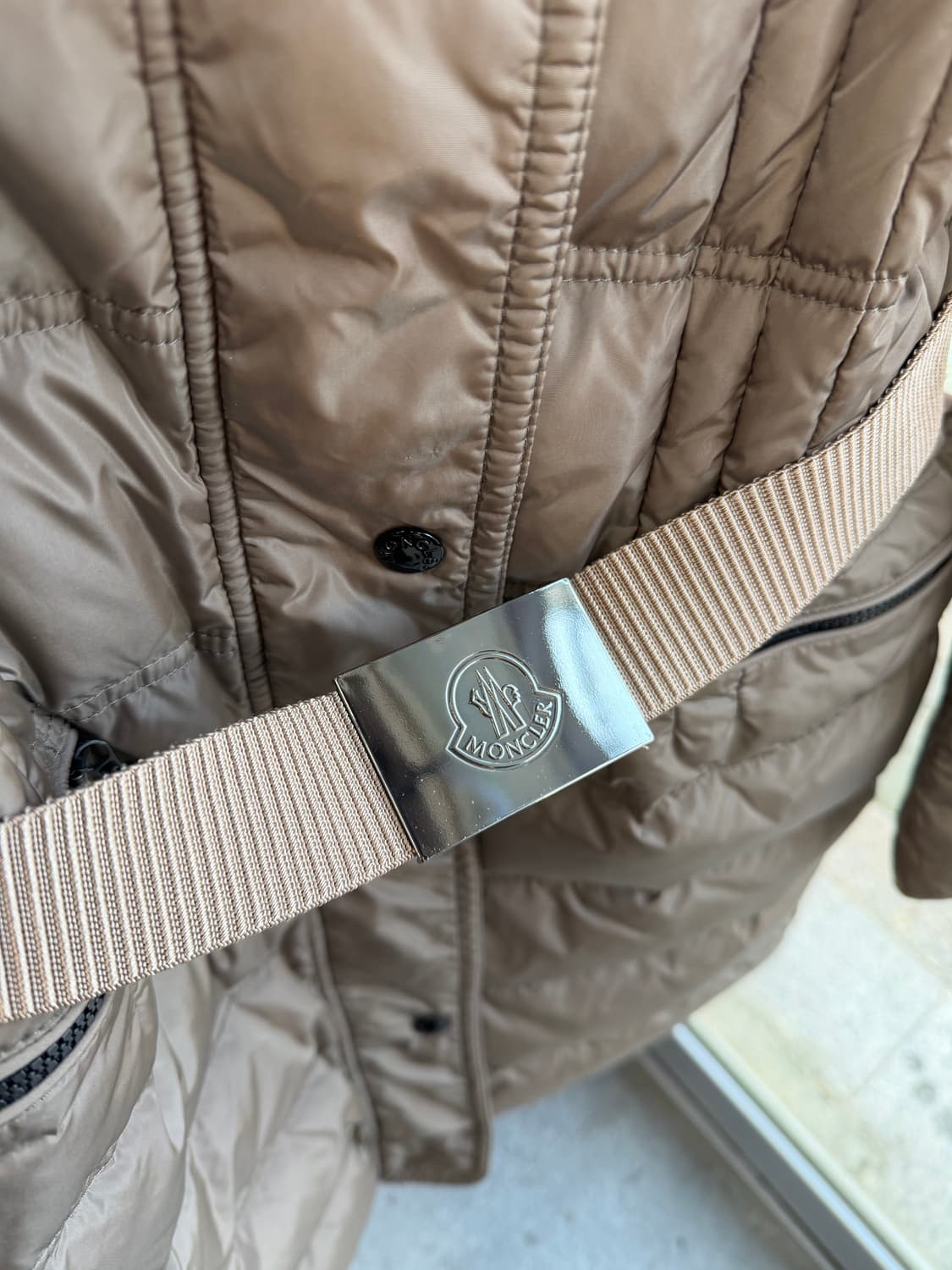 1/ 몽클레어 벨티드 와펜 구스다운 롱패딩 상품이미지6