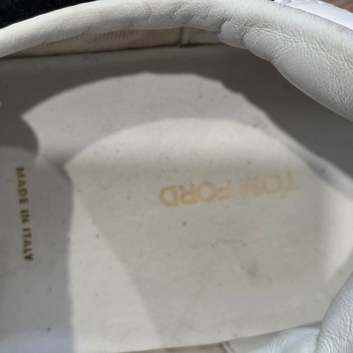 1a-1:톰 포드 블랙 & 화이트 스웨이드 레더 스니커즈(240mm)
 상품이미지10