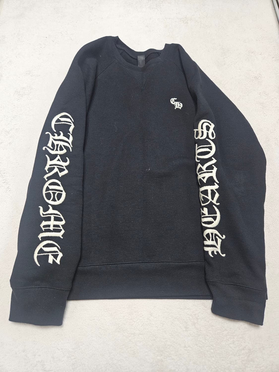 [L] 크롬하츠 VIC 자수 크루넥 상품이미지1