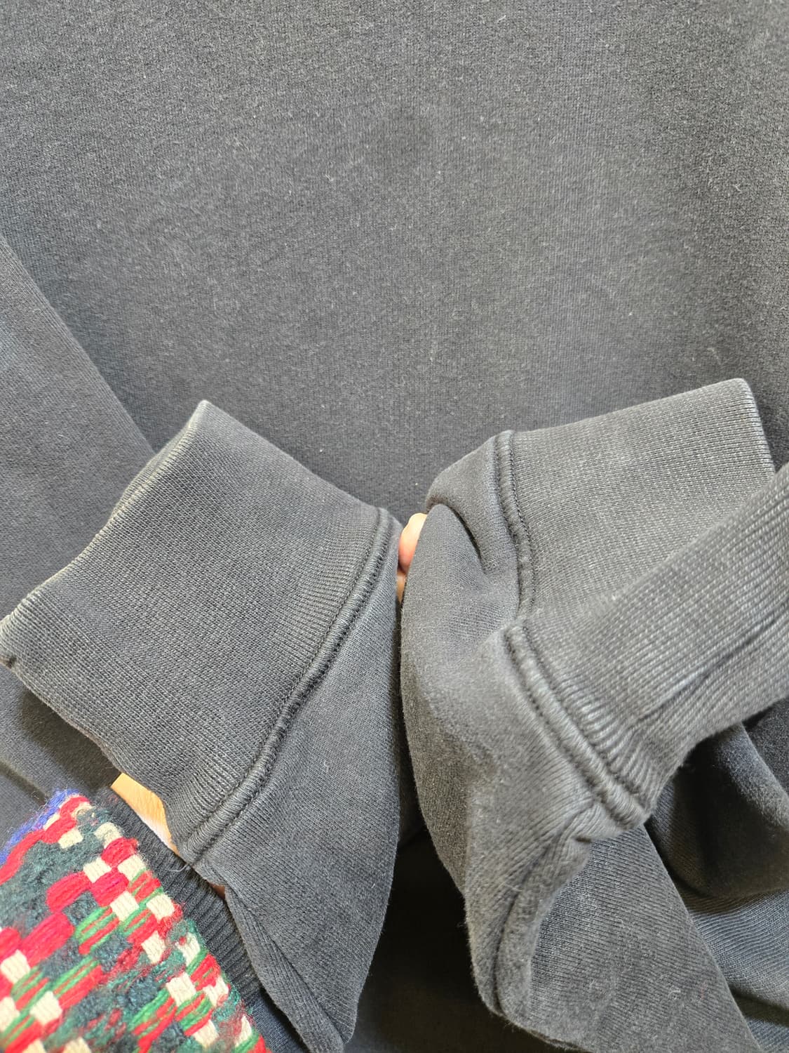 스톤아일랜드 블랙 맨투맨 티셔츠 상품이미지4