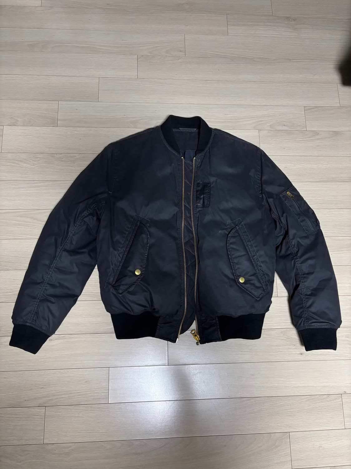 아크네스튜디오 봄버  상품이미지1