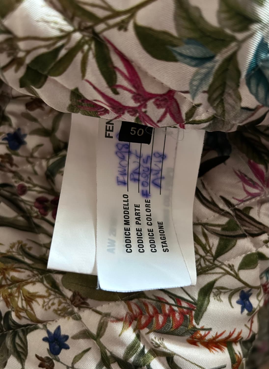 펜디 몰스킨 패딩 상품이미지9