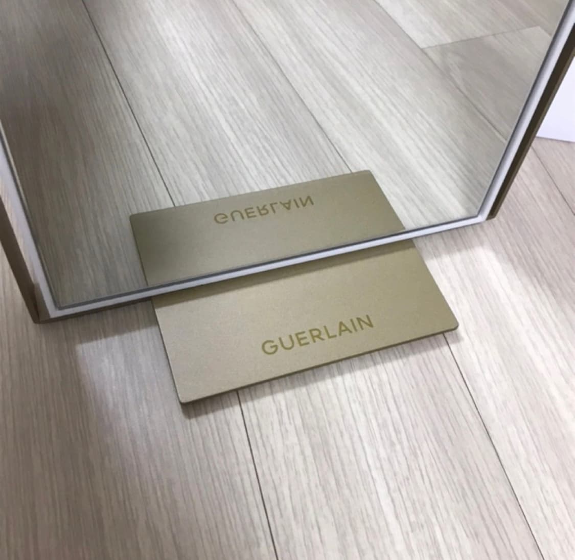 새상품) 겔랑 거울 Guerlain 거울 상품이미지3