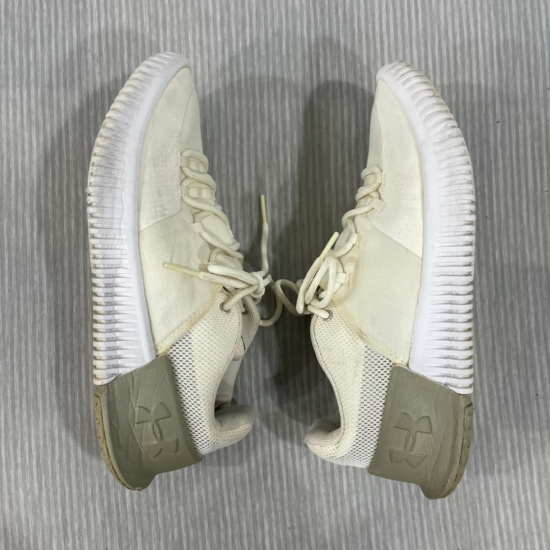 713) 언더아머 UA 얼티밋 스피드 운동화 245mm 상품이미지6