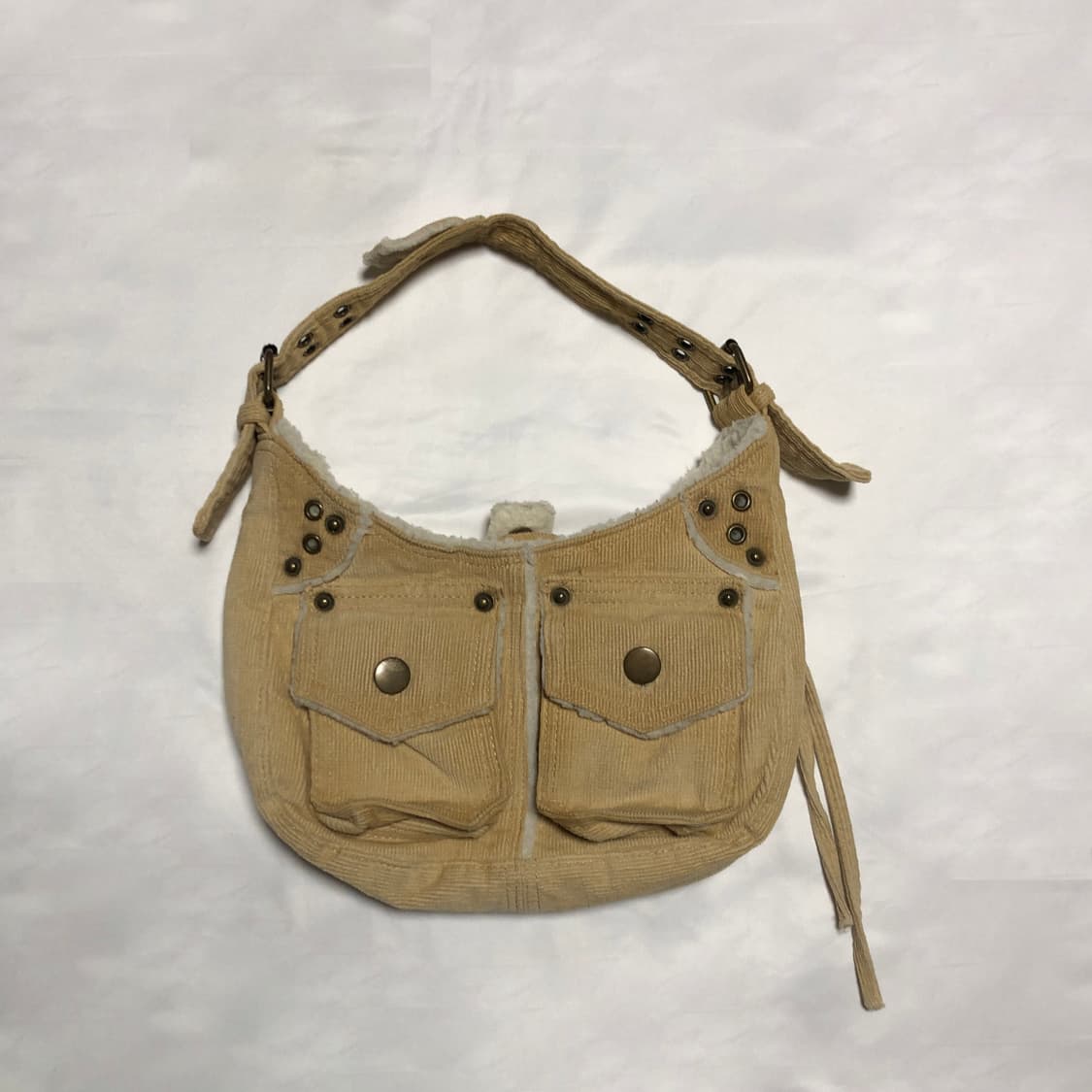 코듀로이 포켓 숄더백 베이지 상품이미지1