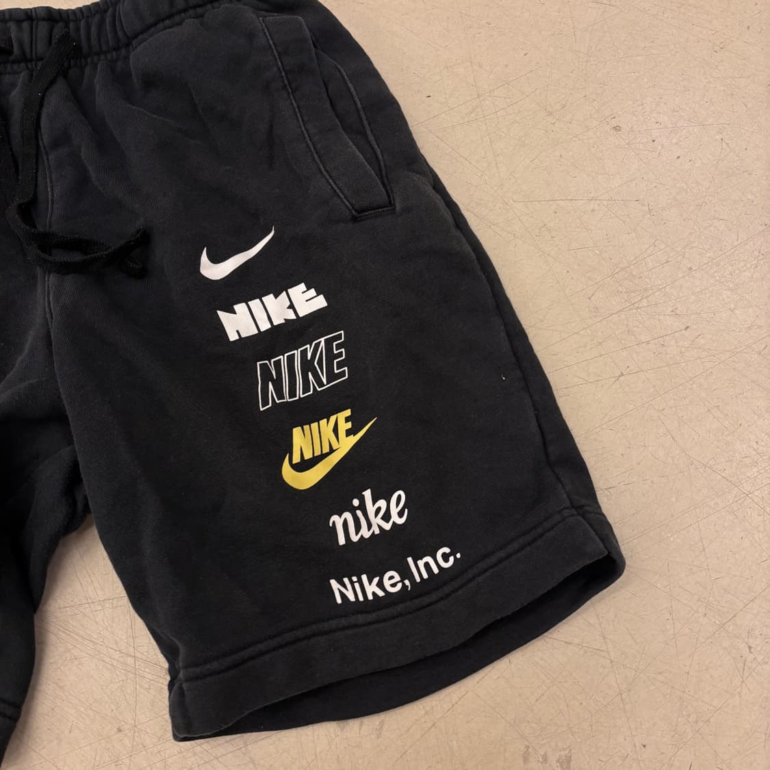 나이키 멀티로고 하프 팬츠 상품이미지2