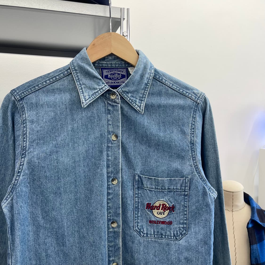 하드락 카페 백로고 데님 셔츠 (S) 상품이미지4