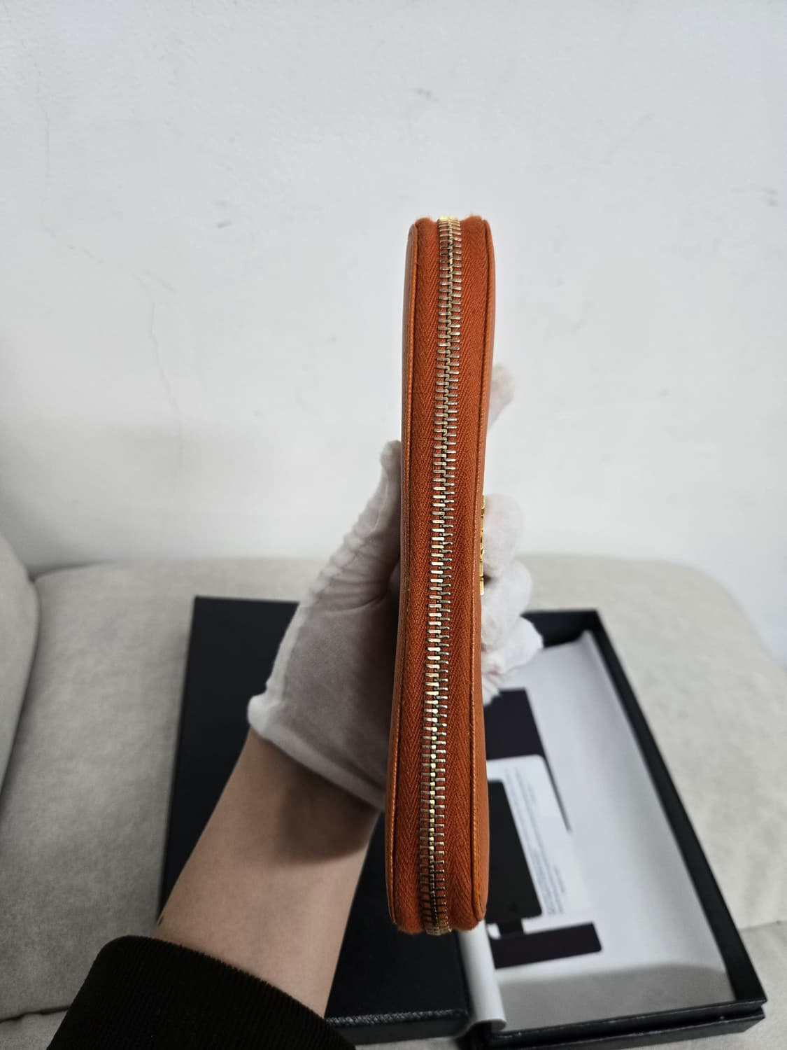 [보증서 정품] 프라다 사피아노 지퍼 장지갑 상품이미지1