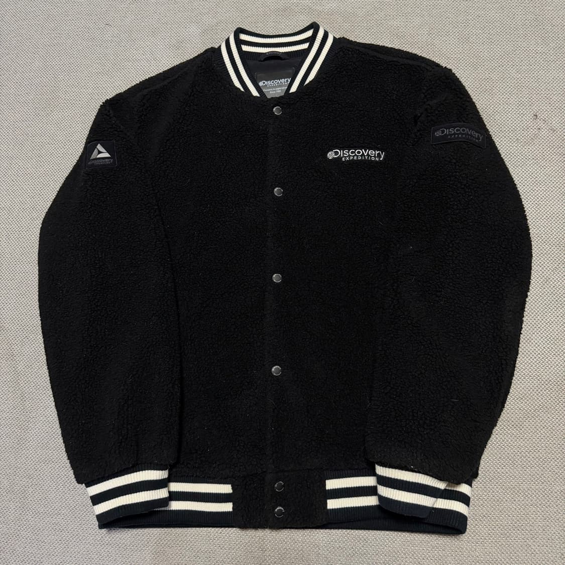 디스커버리 익스페디션 뽀글이 바시티 자켓 상품이미지1