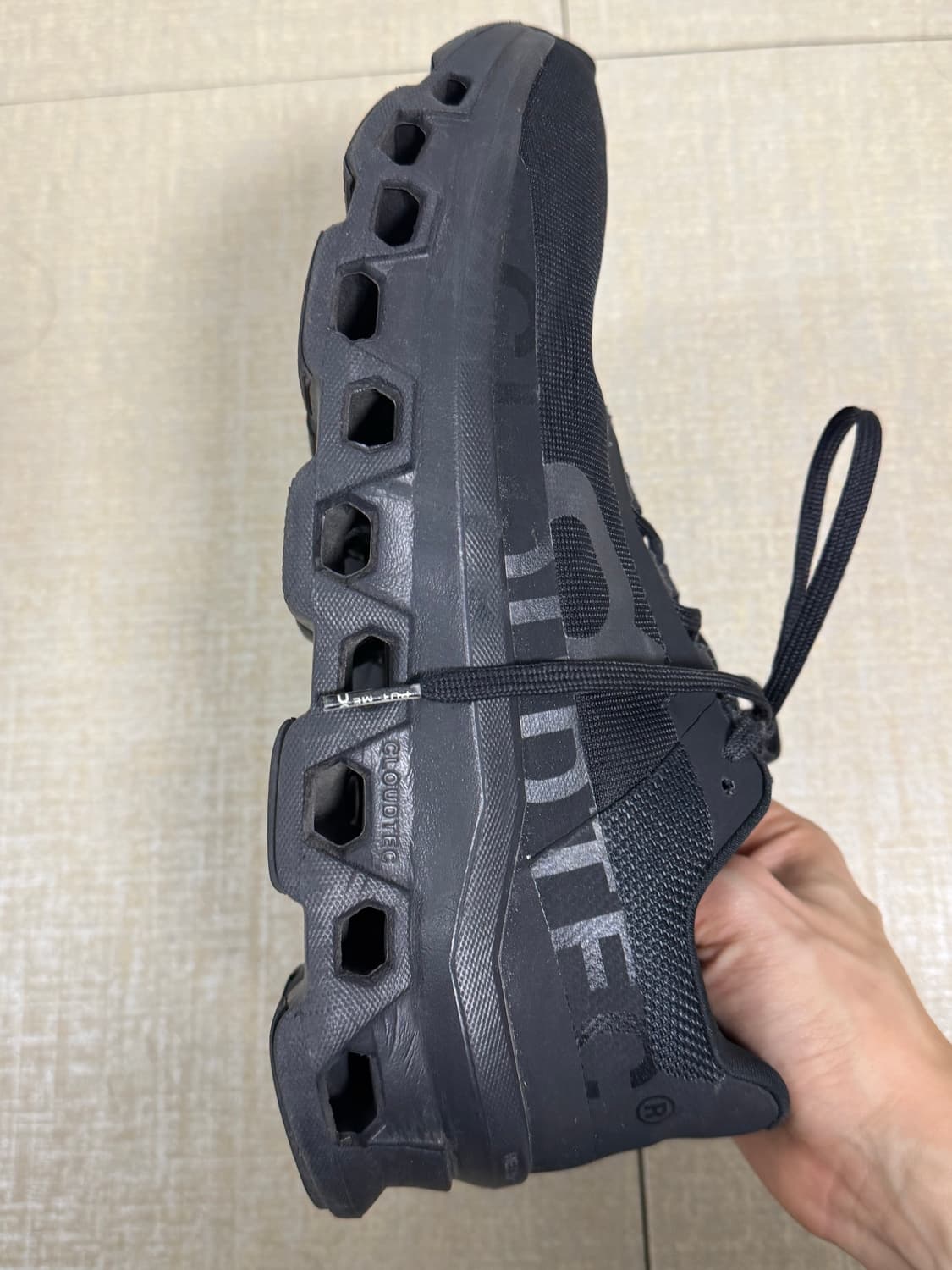 온러닝 클라우드몬스터 eu41 풀박 상품이미지5