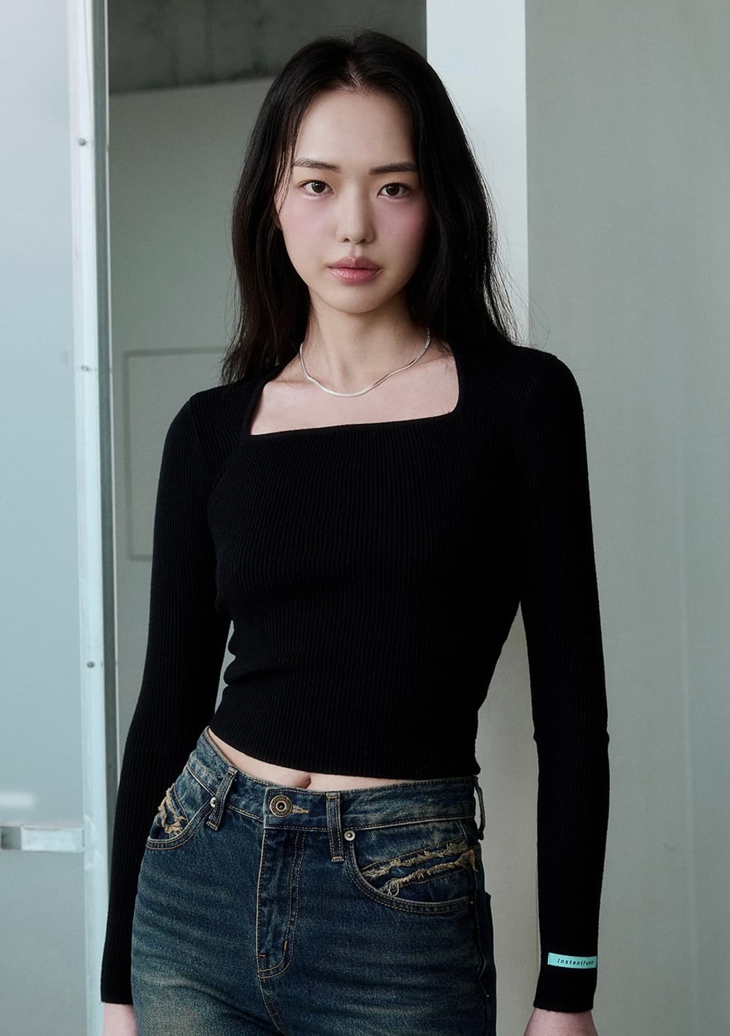 인스턴트펑크 스퀘어넥 니트 상품이미지1