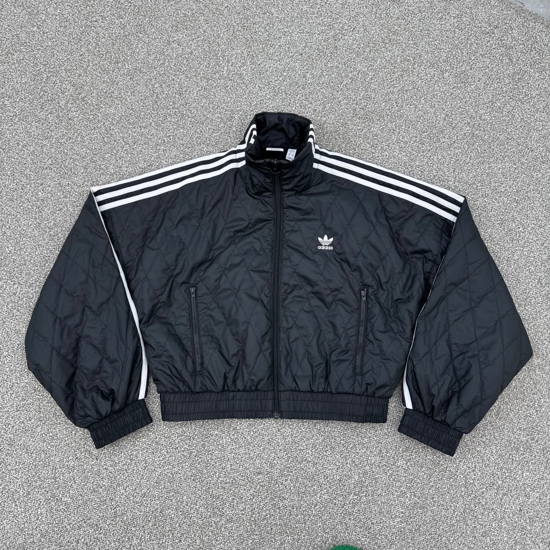 아디다스 크롭 퀼팅  상품이미지2