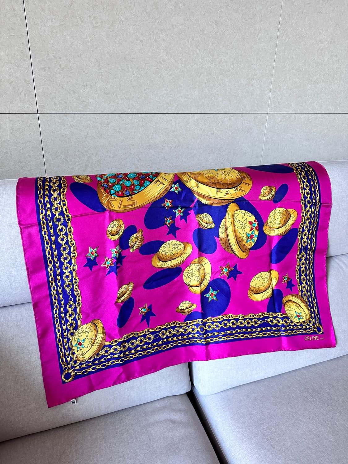 셀린느 실크 스카프 상품이미지1