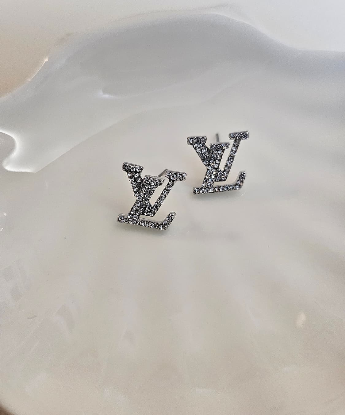 루이비통 업사이클링 아이코닉 실버 귀걸이 상품이미지2