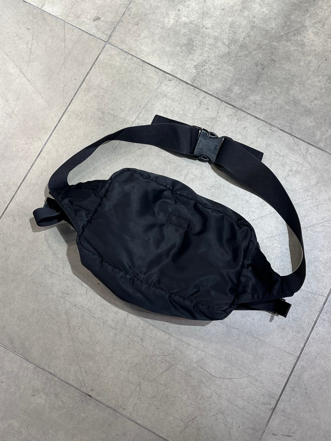 포터 히트 힙색 크로스백 가방 상품이미지6