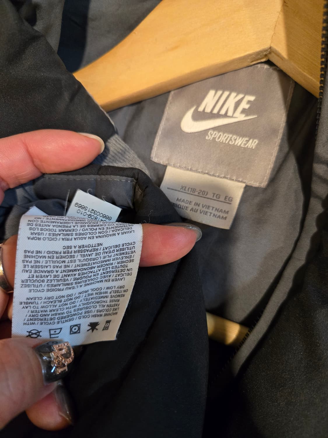 나이키 패딩조끼 XL 상품이미지7