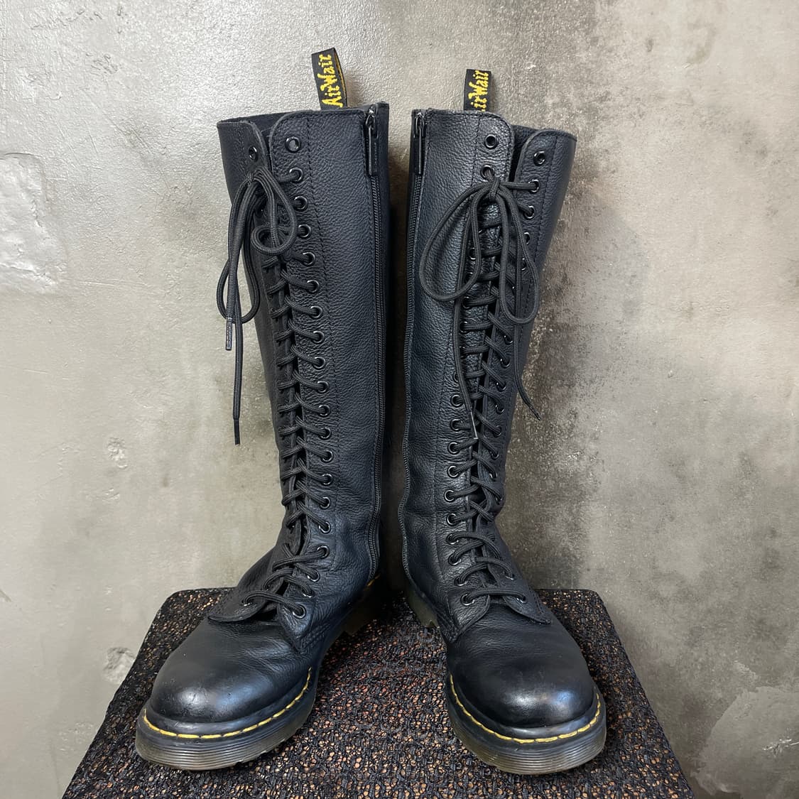 닥터마틴 1B60 롱부츠 상품이미지1