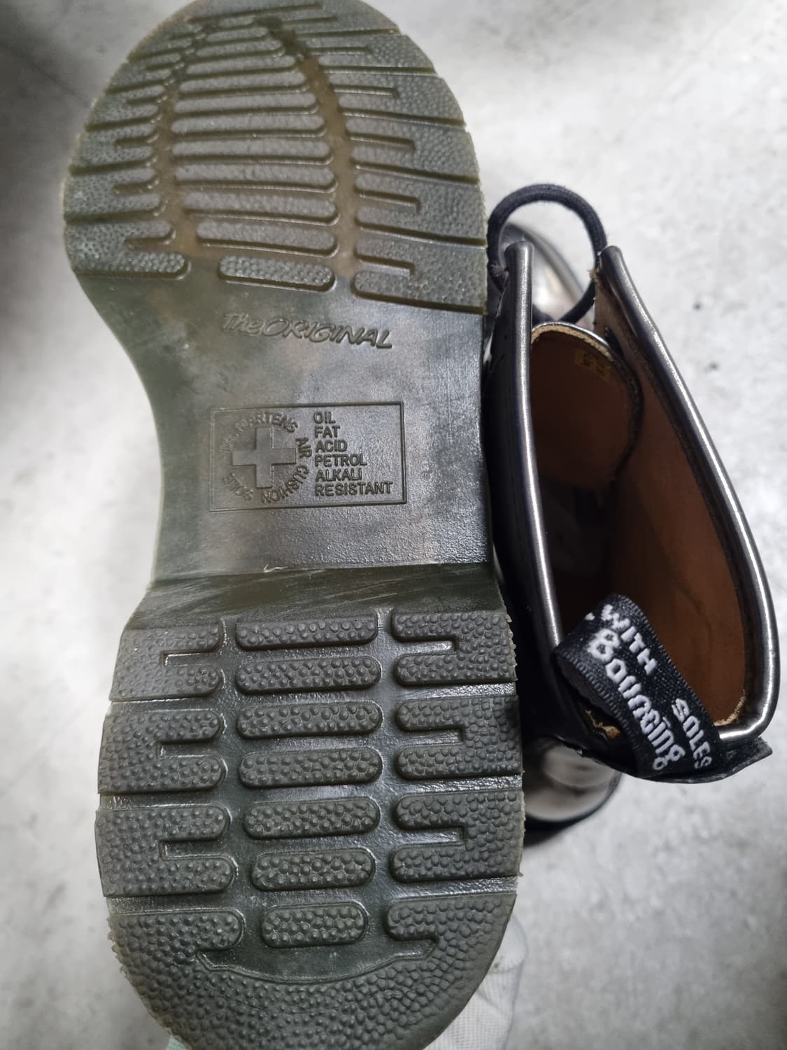 닥터마틴 라프시몬스 8홀 워커 상품이미지4