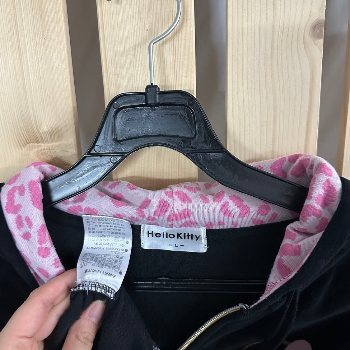 (L) 헬로키티 벨벳 호피 후드집업 상품이미지5