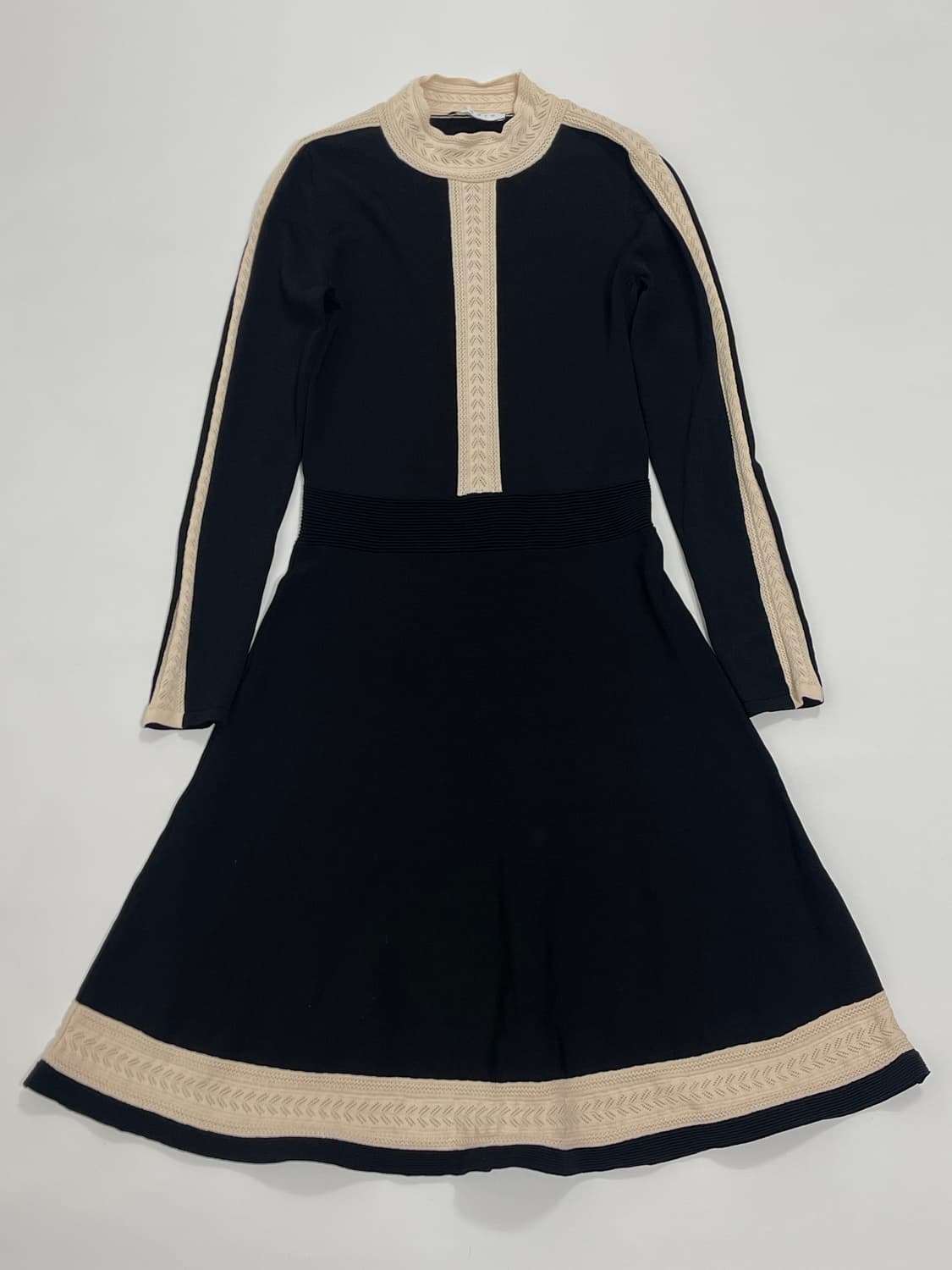 (3사이즈) 산드로 패턴 라인 원피스 상품이미지1