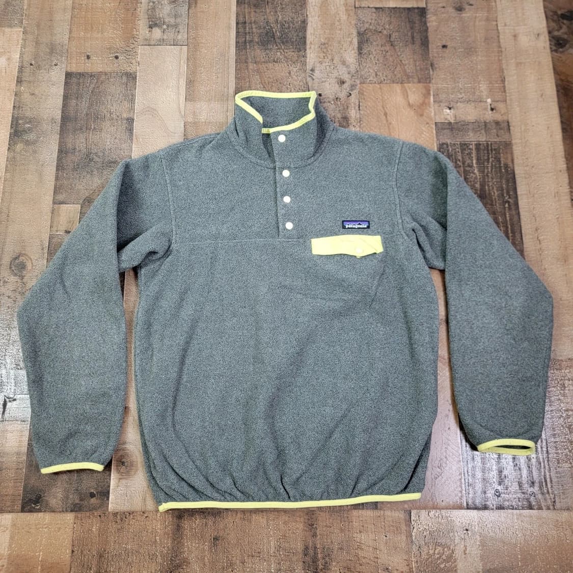 10s 파타고니아 신칠라 스냅-T 그레이/옐로우 상품이미지1