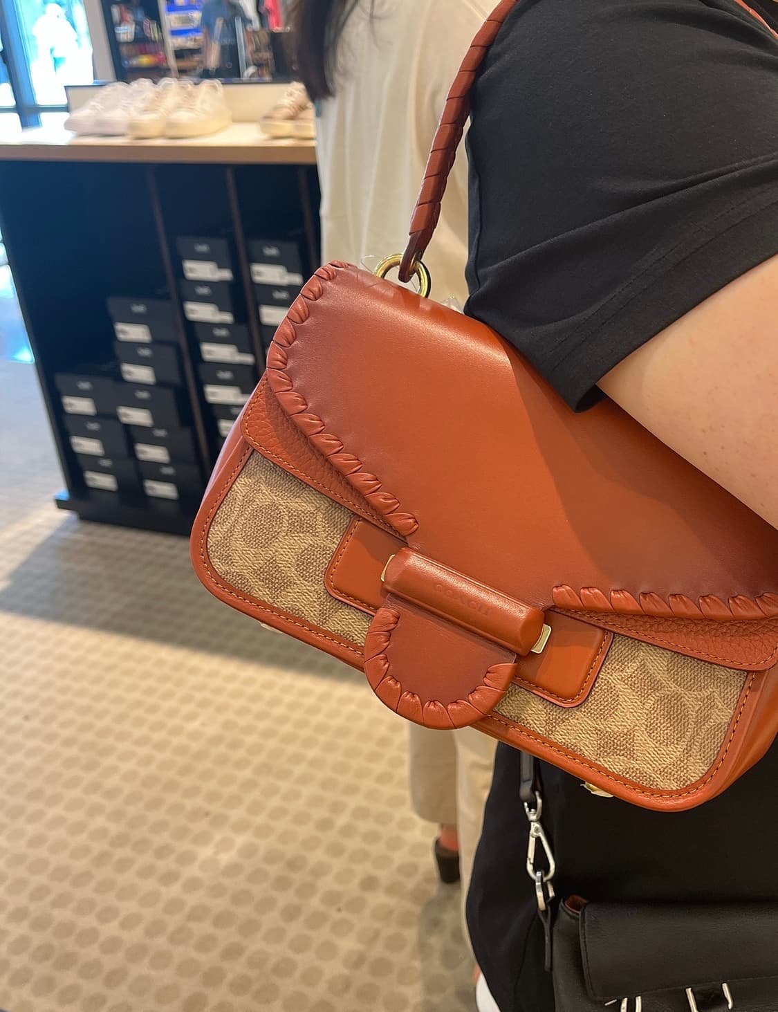 코치 레드 브라운 토트백 크로스백 리얼레더 소가죽 상품이미지2