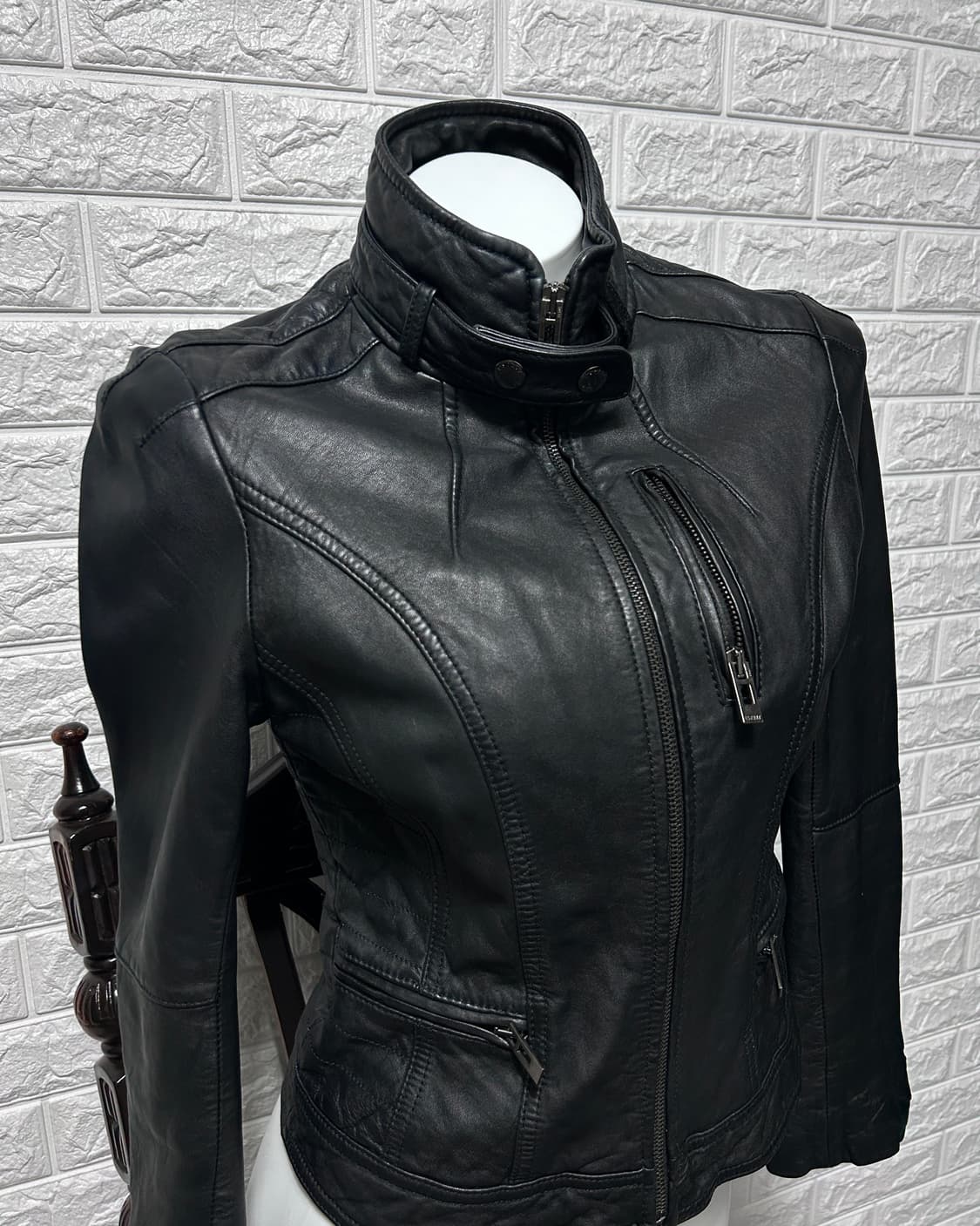 Espirit 램스킨 하이넥 버클 자켓 상품이미지2