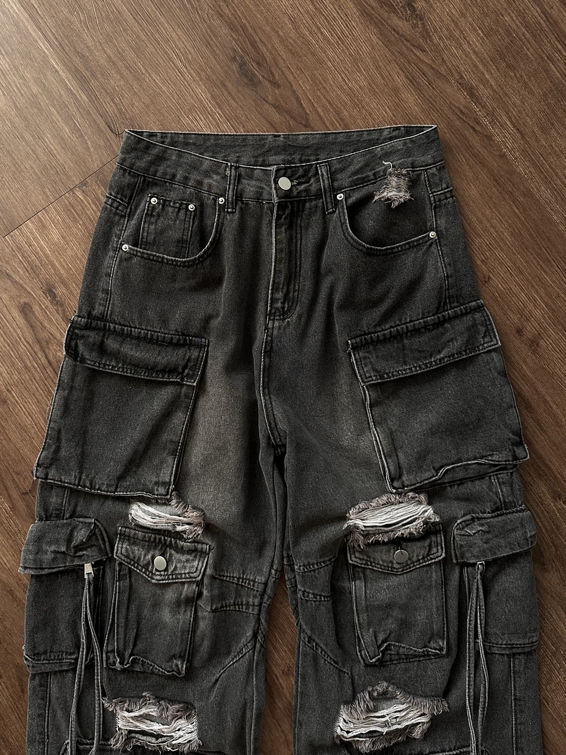 RVNTENG 디스트레스 & 리프드 데님 카고 팬츠 상품이미지9