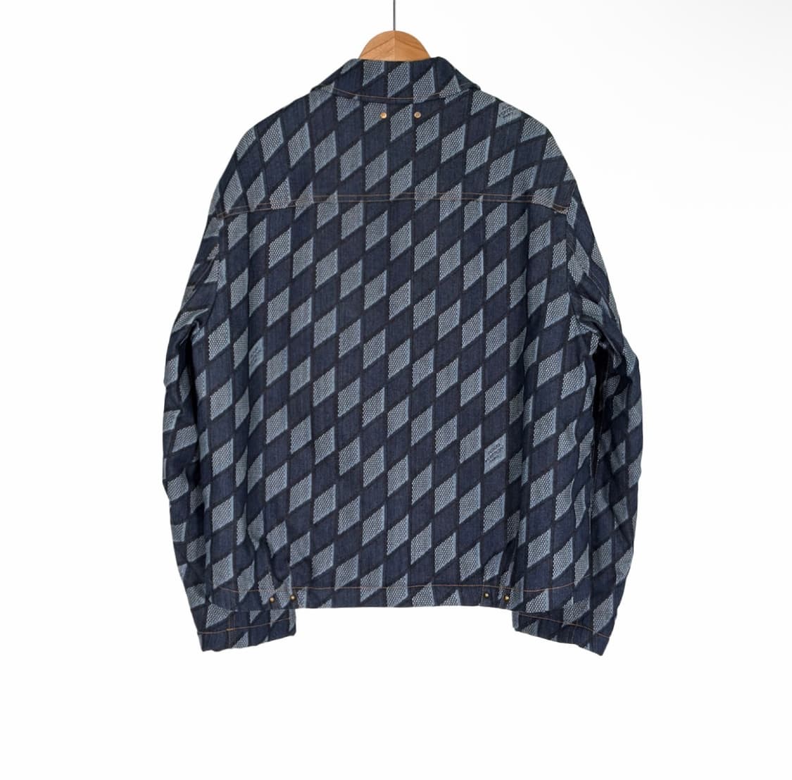 [52] 루이비통 남성 다미에 워크웨어 패디드 데님 트러커 자켓 인디고 상품이미지3