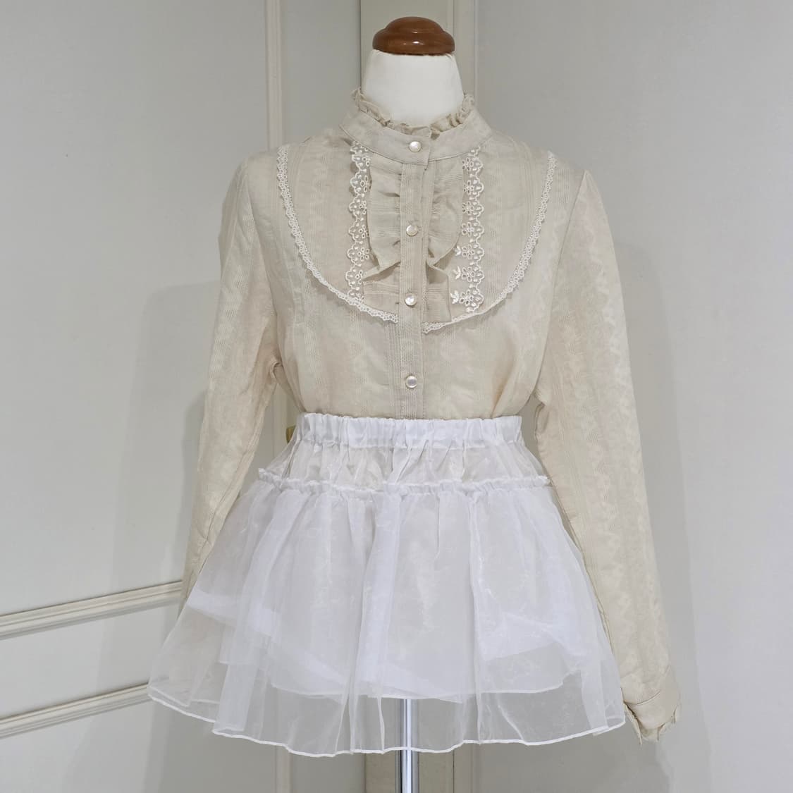 일본빈티지)아이보리 공겜여주st 모리걸 레이스 프릴 린넨 긴팔블라우스 상품이미지1