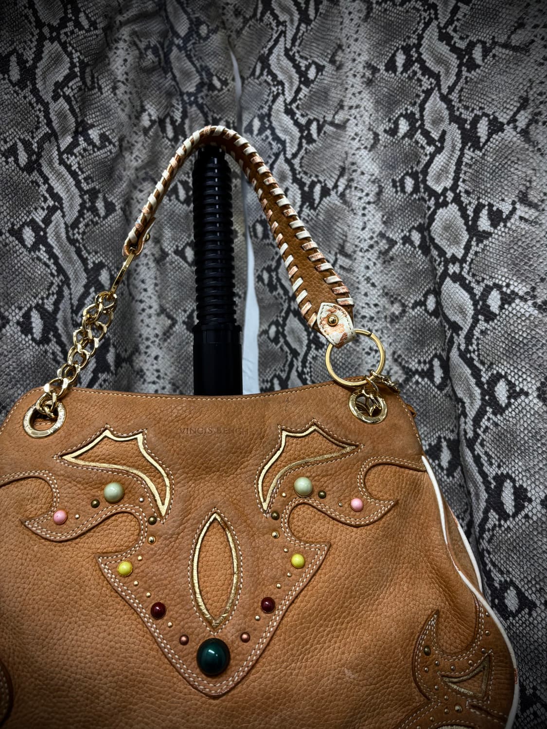 VINCIS BENCH Tribal ethnic Studded Leath 상품이미지3