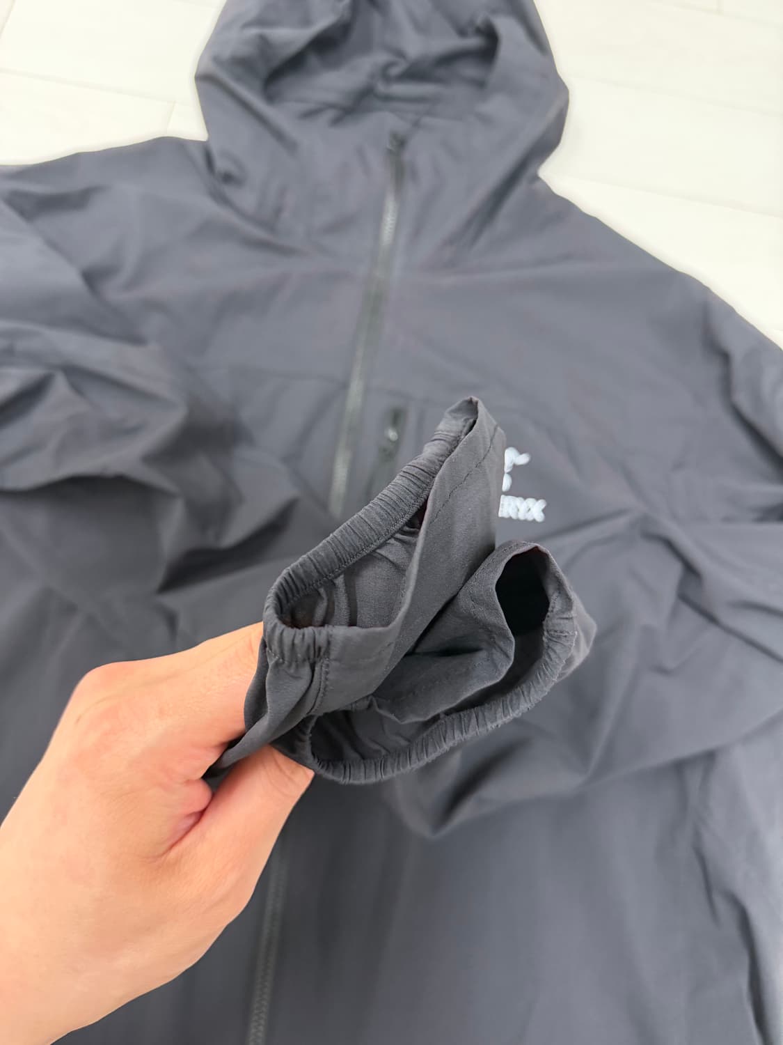 아크테릭스 스쿼미시 XL 사이즈  상태 9.6/10  사진찍고 절대 안입 상품이미지2