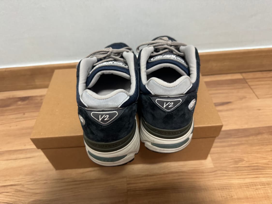 뉴발란스 991 네이비 상품이미지3