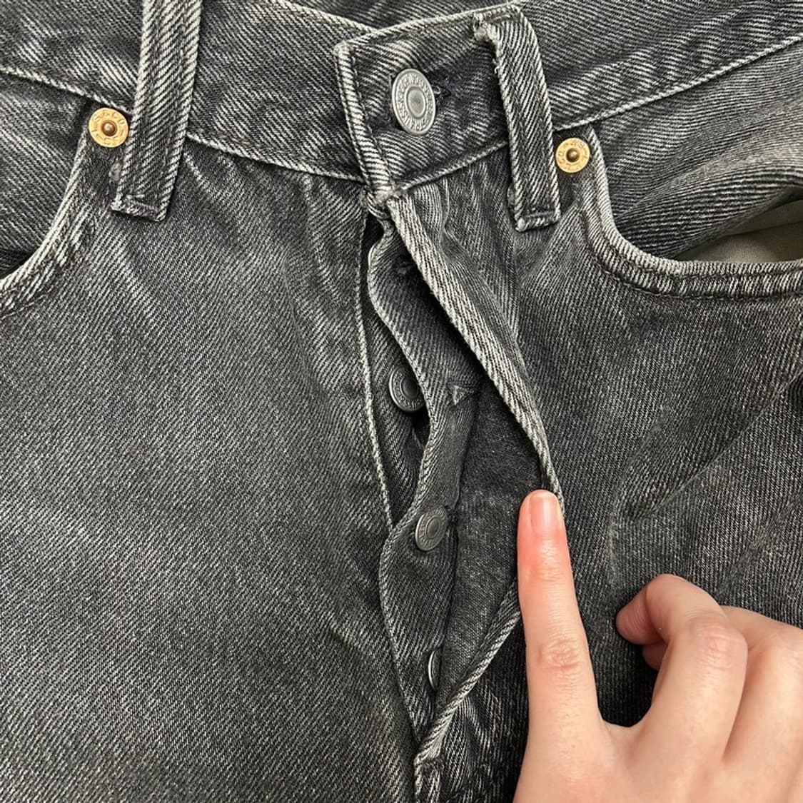 리바이스 501 버튼플라이 블랙 데님 팬츠 W 31 L 32 상품이미지4