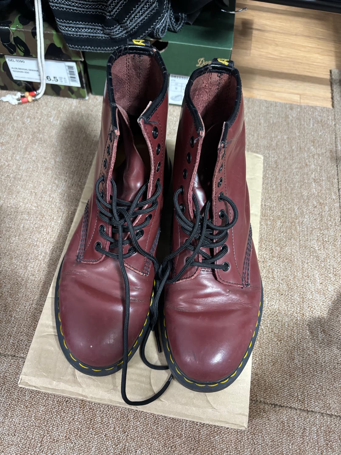 닥터마틴 체리레드 부츠 상품이미지1