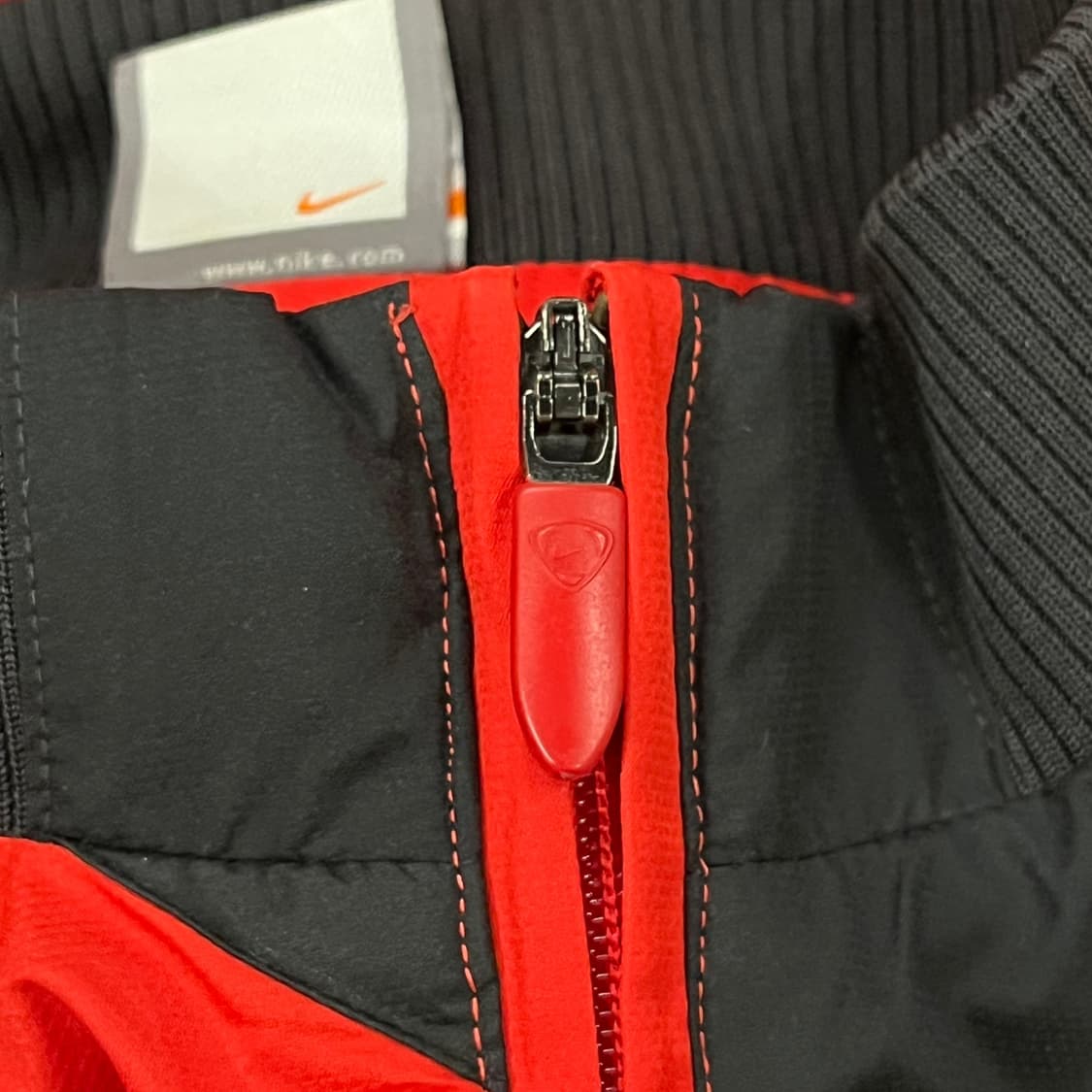 [정품/M] 나이키 레드 블랙 바람막이 자켓 b16 상품이미지7