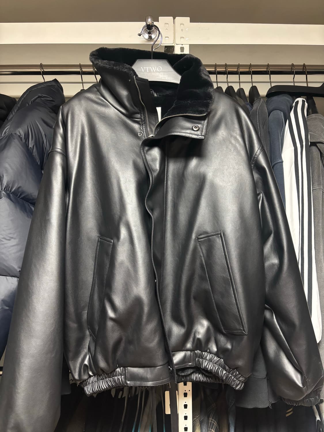 브이투 무스탕 자켓 상품이미지1