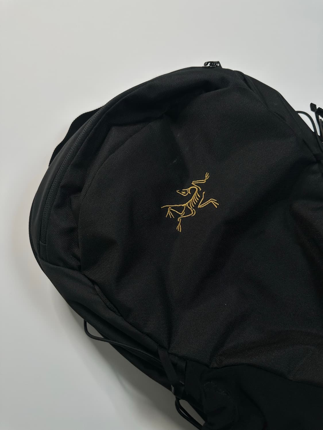 아크테릭스 맨티스 16L 블랙 상품이미지2