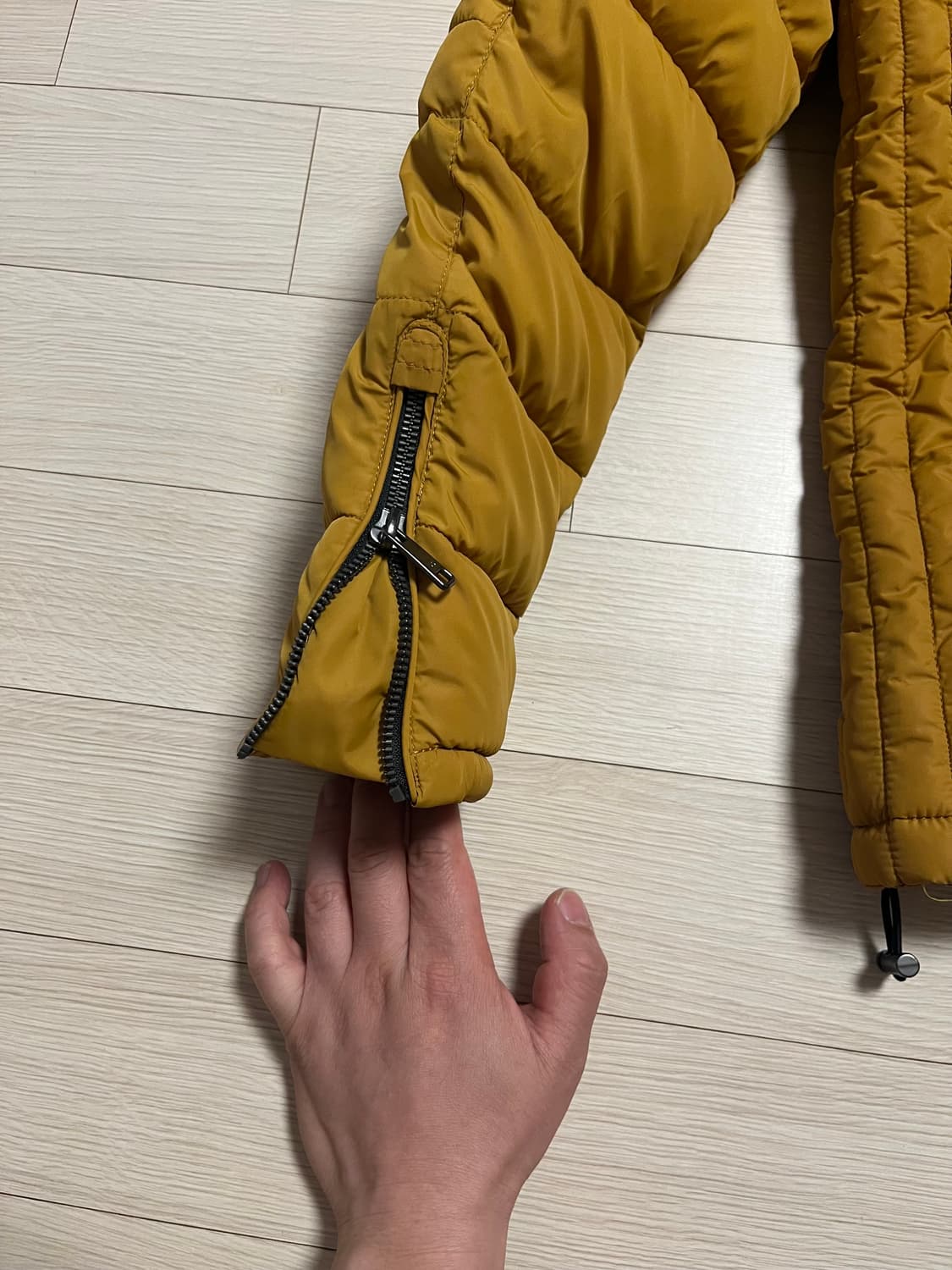 자라 MAN 남성 경량 패딩 XL 겨자색 상품이미지5