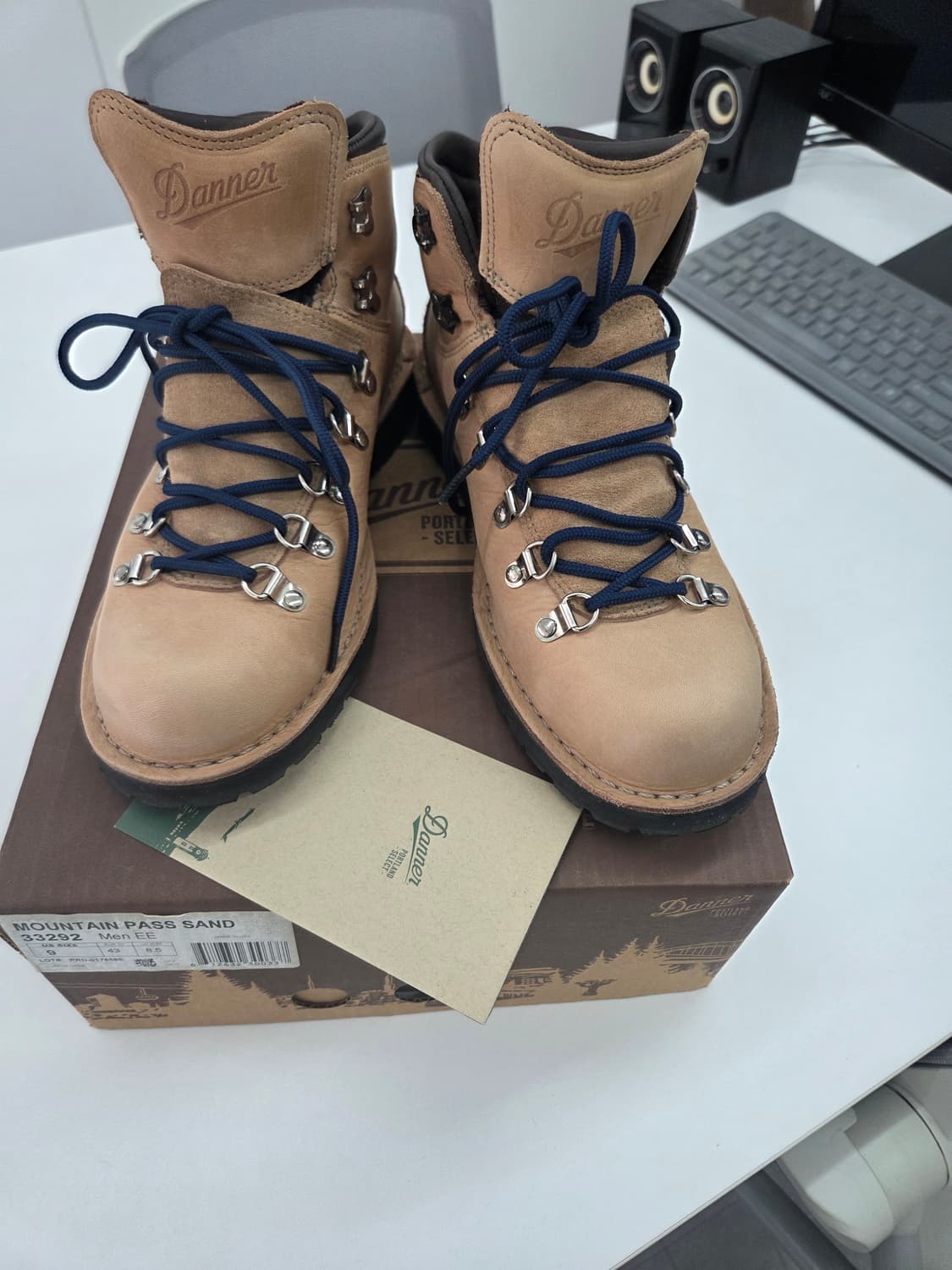 대너 마운틴 패스  270사이즈 상품이미지7