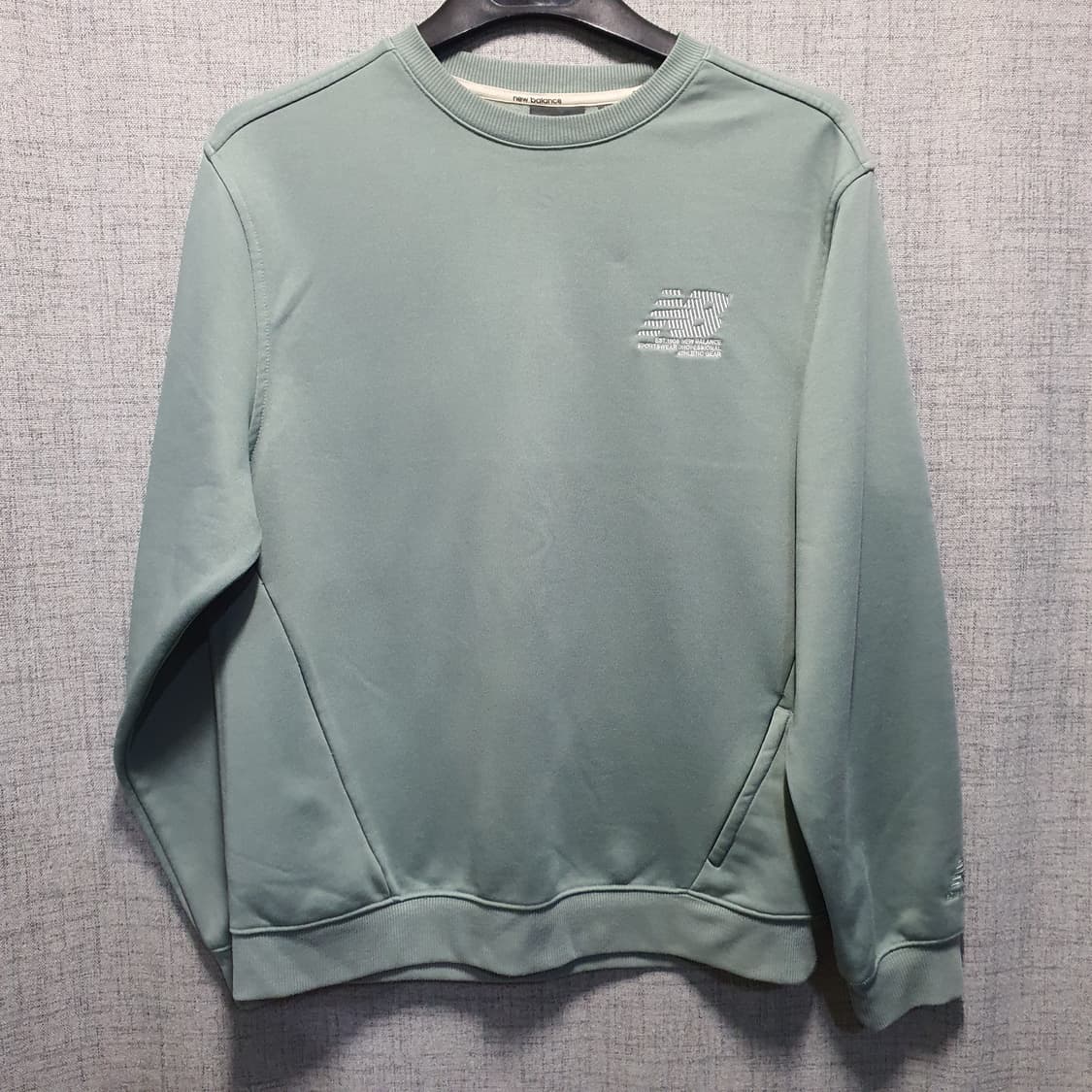 뉴발란스 남성 맨투맨  상품이미지1