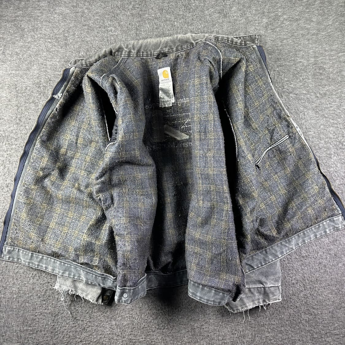 칼하트 J97 디트로이트 바운더리 라인 펜스 컴퍼니 커스텀 자켓 PTL 상품이미지2